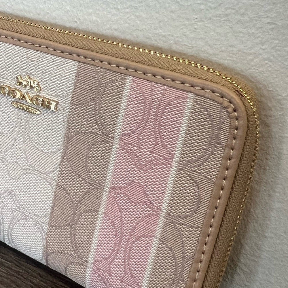 NWOT - Coach Signature Stripe Zip Wallet in Pink, Beige, Cream - Picture 15 of 15
